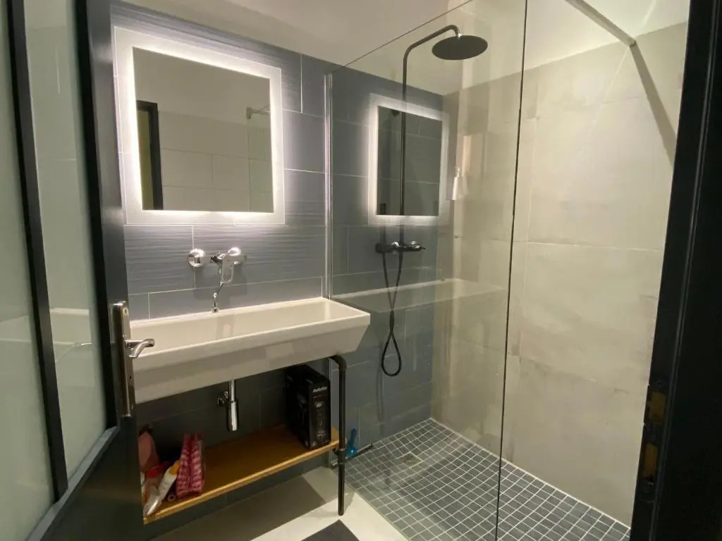 Maison Traditionnelle Rénovée, Proche Plage, Barbâtre - Terrasse, Wifi, Confort Modern - FR-1-426-371