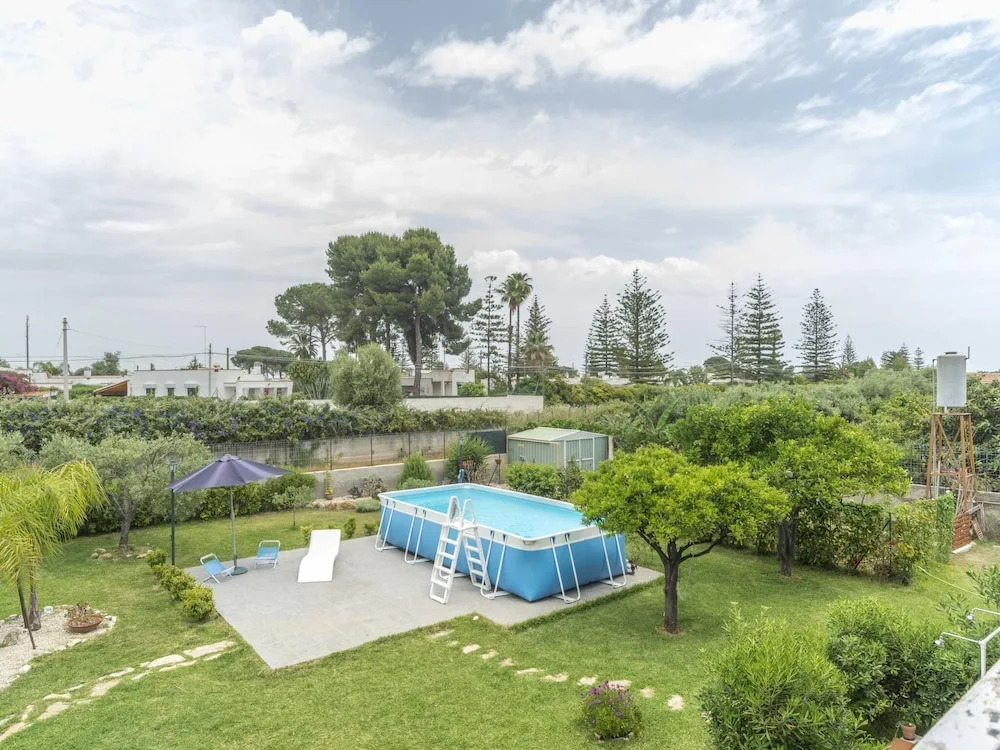 Villa Fontane Bianche with pool