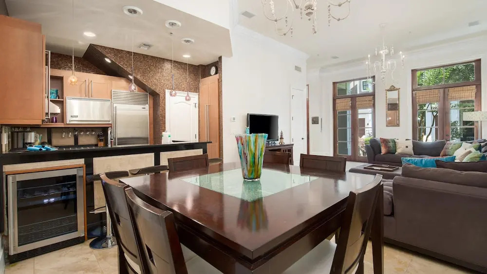 Le Jardin 158 - 3BR 3.5ba -