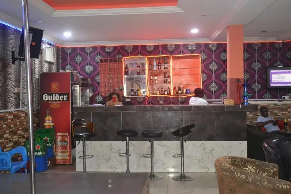 Evaville Hotel N Lounge