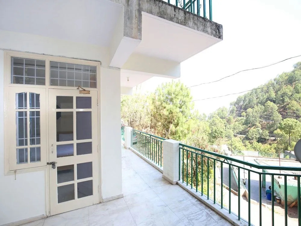 OYO 14084 Home Hill View Studio Barog