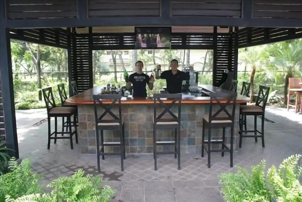 Jet Luxury at Langosta BeachResortVillas