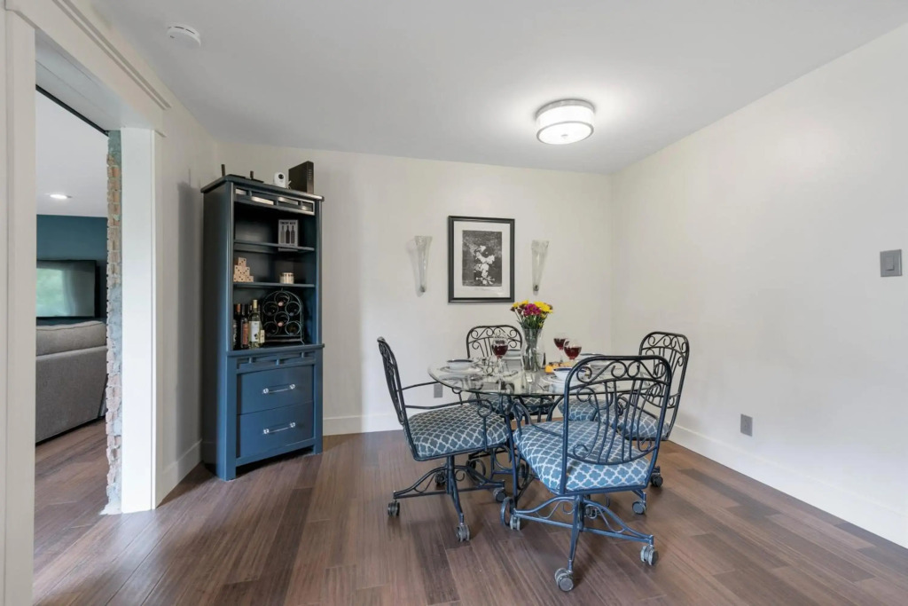 Gorgeous Home With Grill 5min From Mainst!