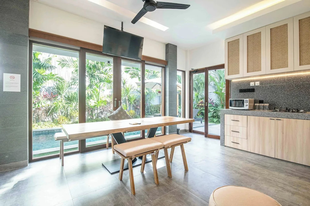 Beautiful 3BR Center Seminyak