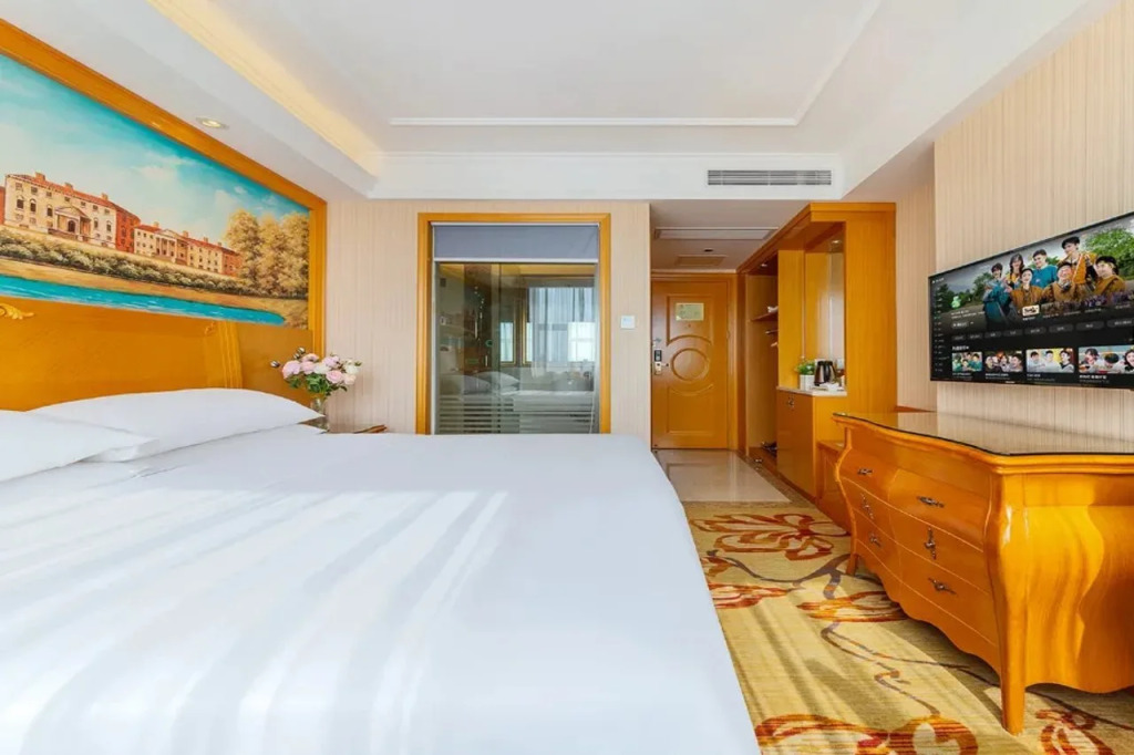 Vienna Hotel(Shenzhen Shajing Jingji Baina)