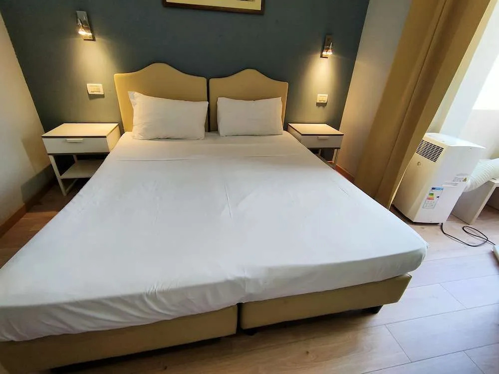 Flavia Suite
