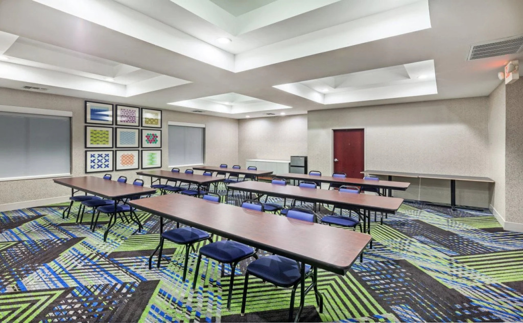 Holiday Inn Express Hotel & Suites Orange by IHG