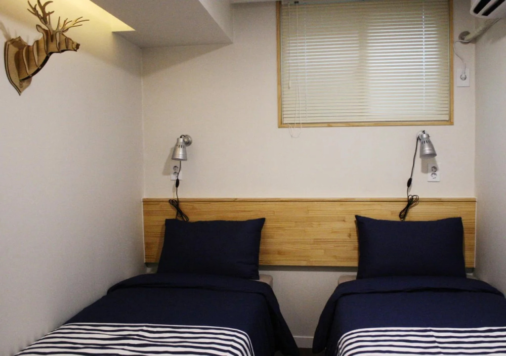 Hostel Beige