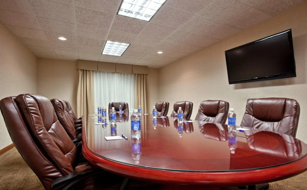 Holiday Inn Express Hotel & Suites Tipp City by IHG