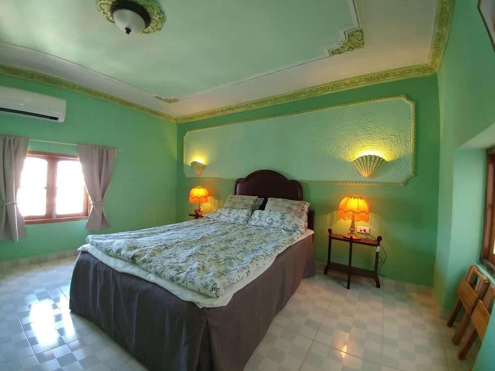 Casa Teniente Rey 16