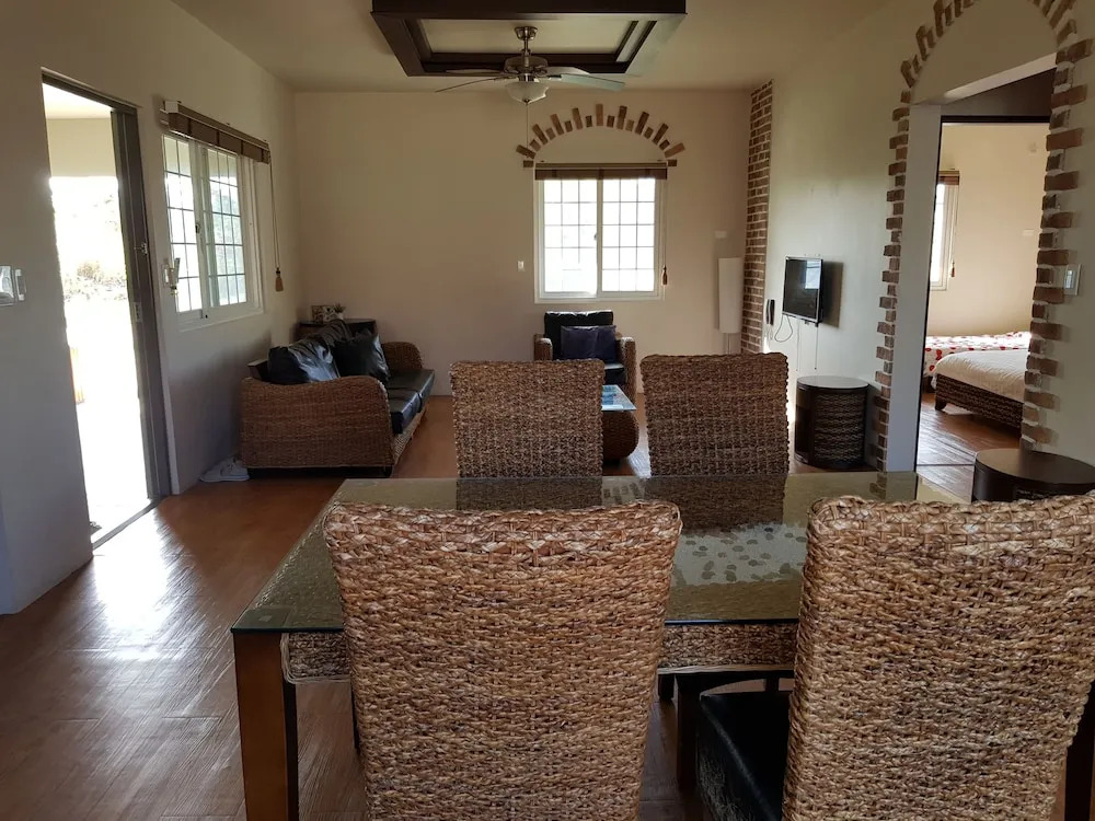 Karis Villa