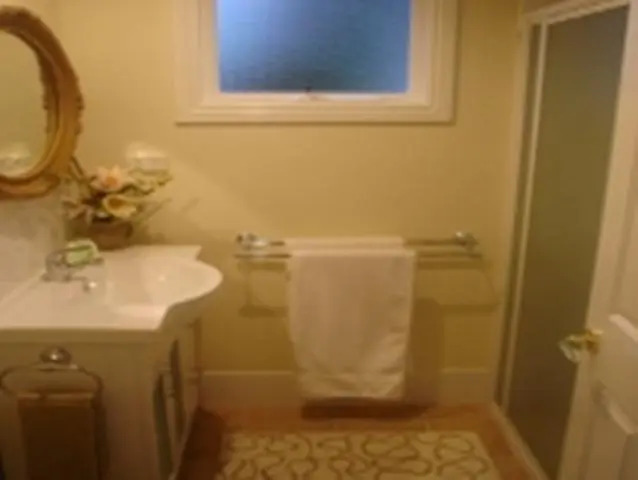 Huonville Guesthouse