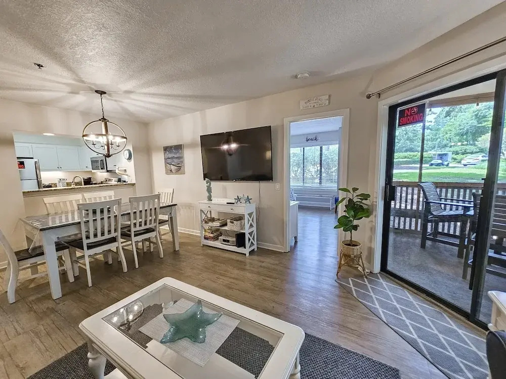 Serene 2 Bed, 2 Bath Lodge, With Amenities, 101ac 2 Bedroom Lodge