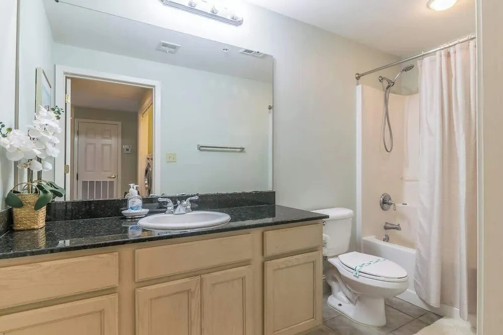 Beachview Condo at Legacy Tower 1 -405 - Fully Furnished 3 Bedroom 2 Bathroom