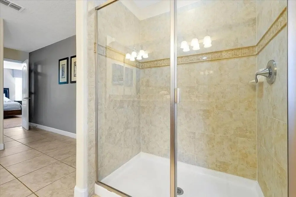 Spacious Vacation Home, No Rear Neighbors! Close To Clubhouse,bbq, Resort Community 6 Bedroom Home