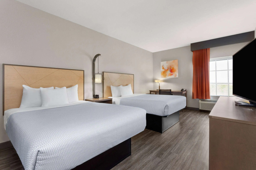 La Quinta Inn & Suites by Wyndham Ft. Pierce