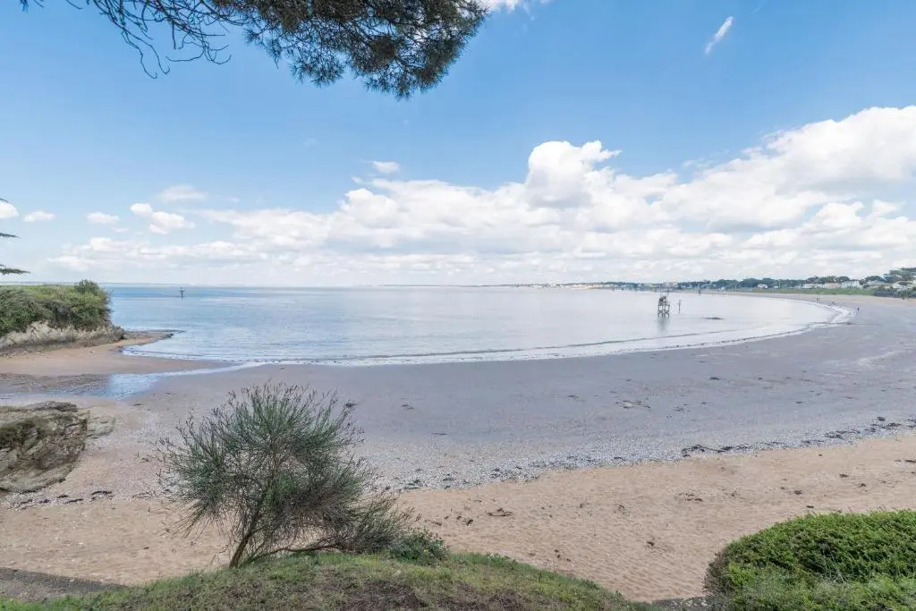 Charmante petite maison à 50m de la plage