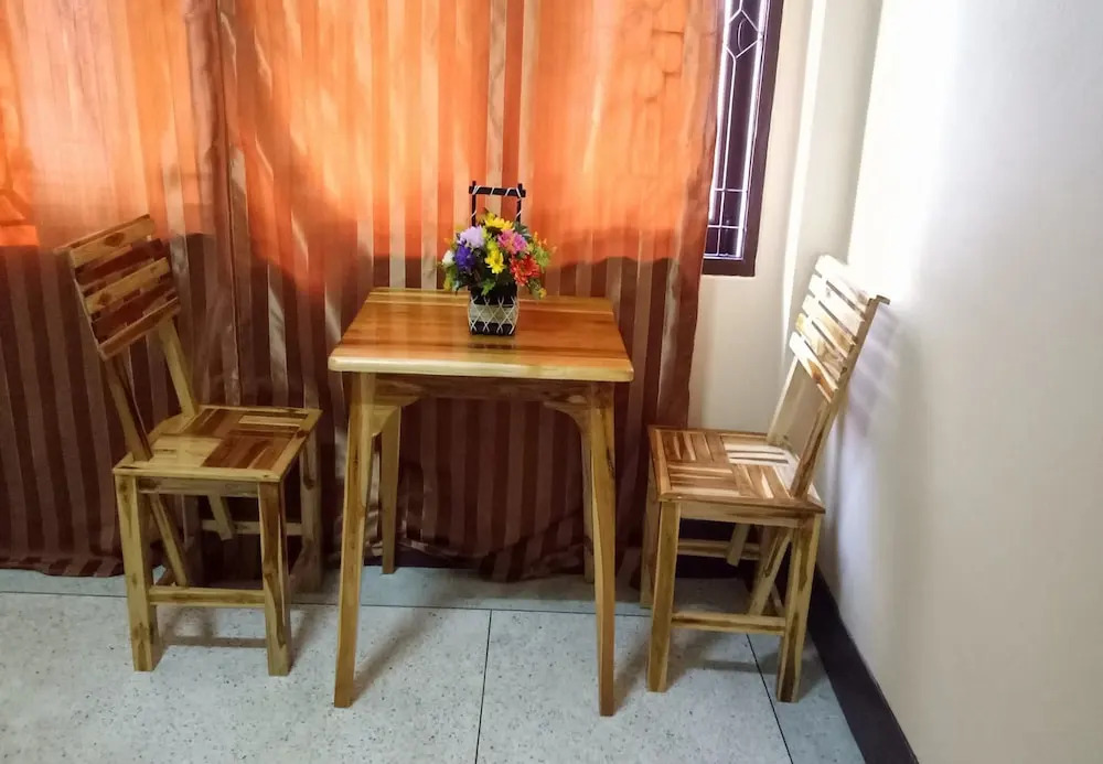 Thai Love Cafe & Hostel