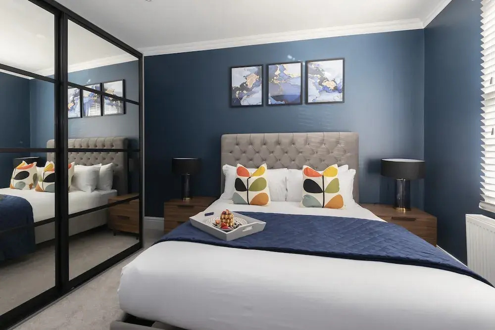 Elliot Oliver - Stunning 6 Bedroom Regency House With Parking