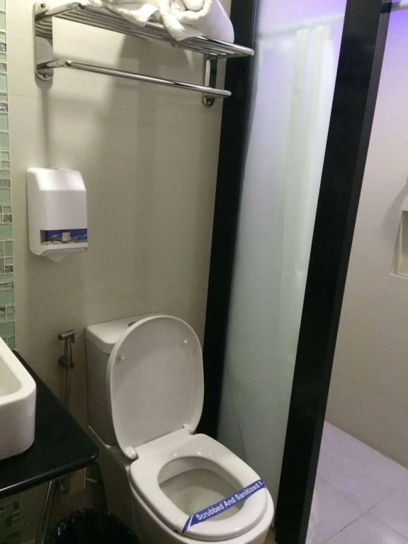 Icon Hotel Timog