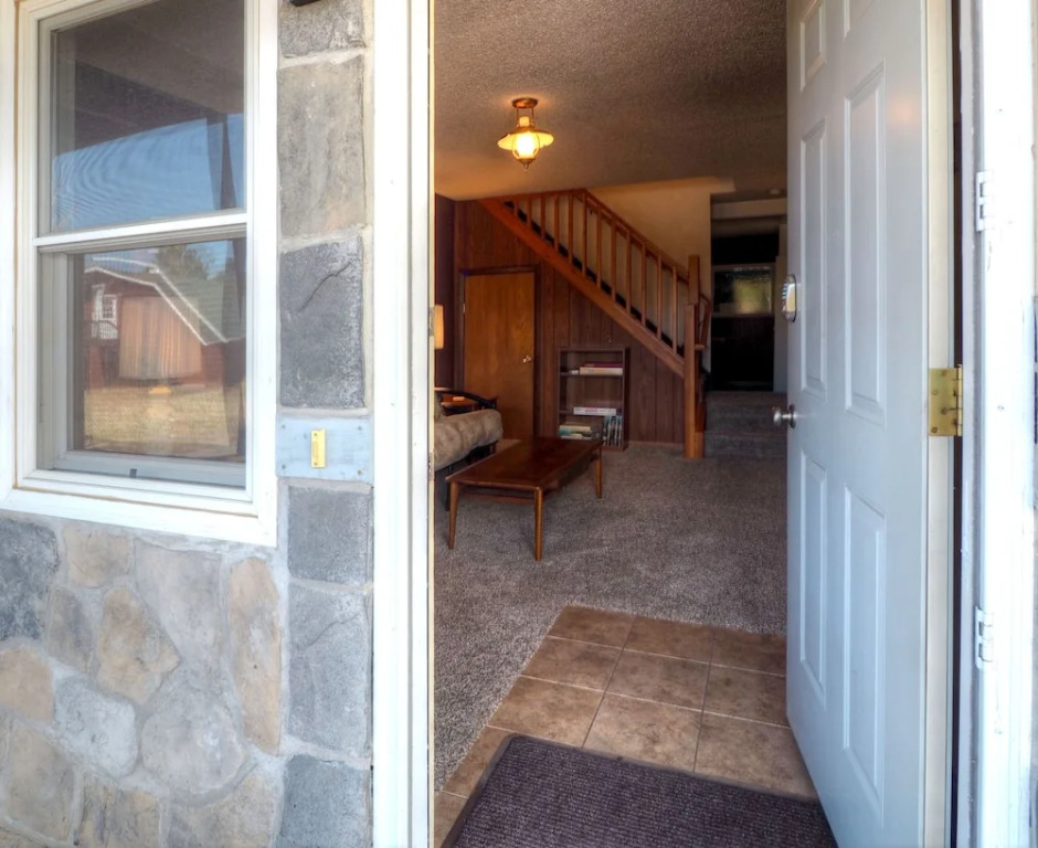 Grandma's Mountain Getaway - 3 Br Home