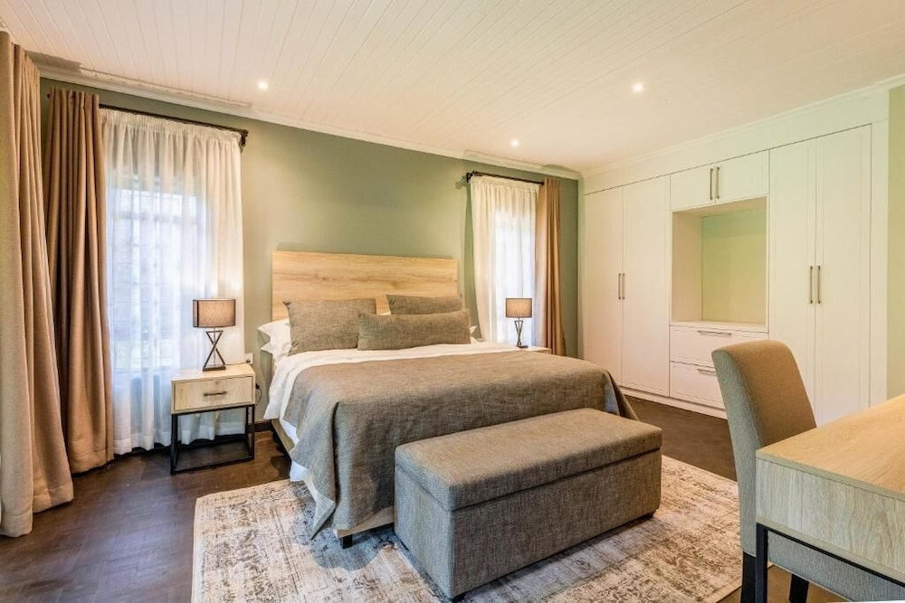 Macadamia Boutique Living