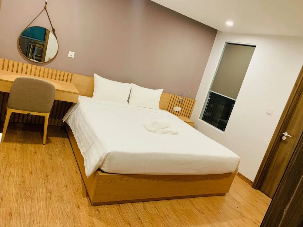 Davis House  Apartment