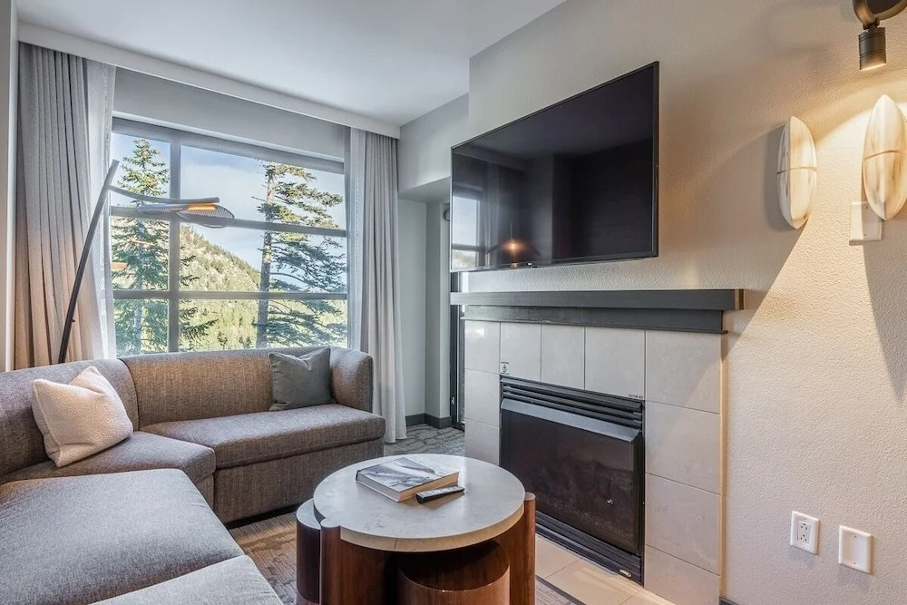 Village Monache #532 1 Bedroom Condo by RedAwning, Mammoth Lakes
