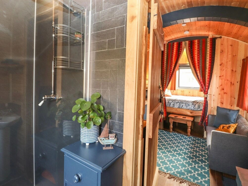 Dunfell Shepherds Hut
