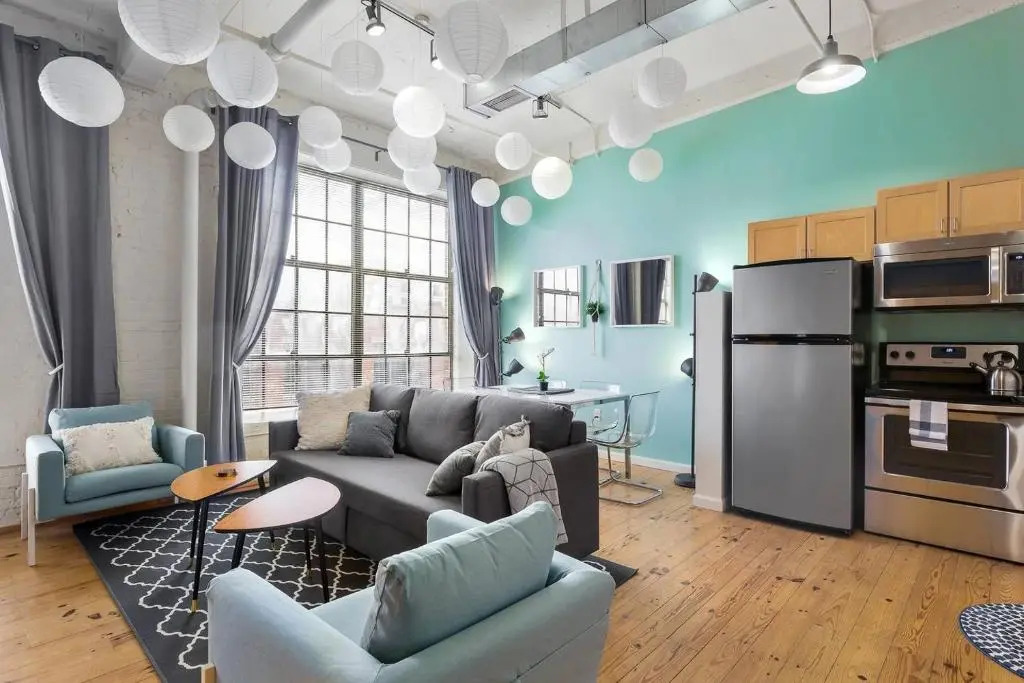 Trifecta 2BR Free Parking Modern Superhost