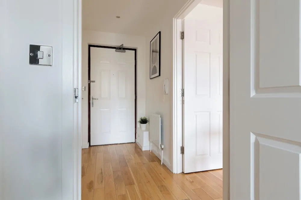 Modern Apartment in Bow