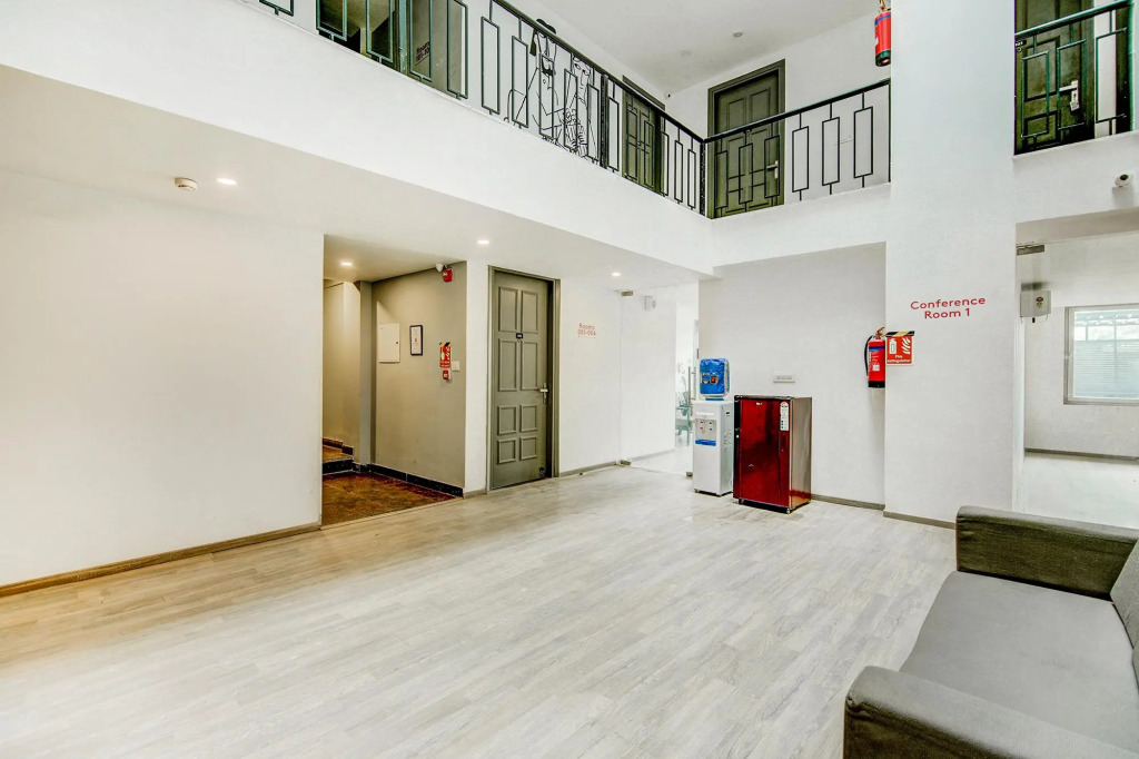 FabHotel J