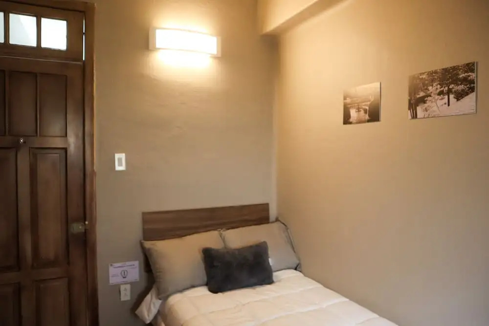 FRONTERA 49 Roma Norte Hostal