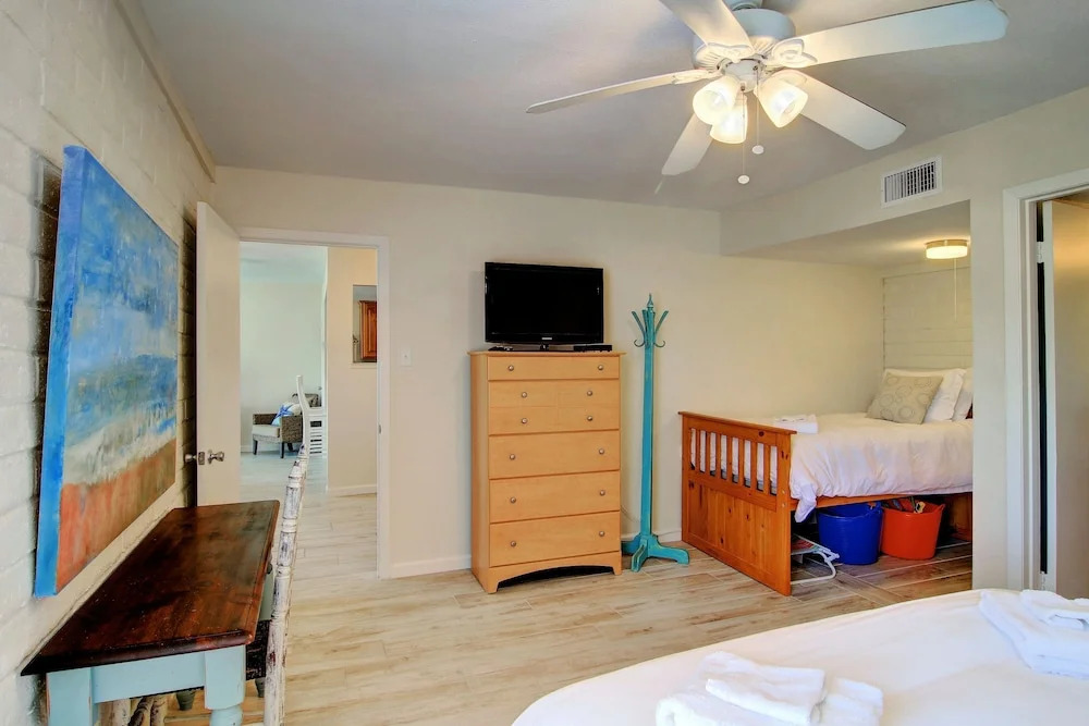 El Cortez Miniums Ec106 2 Bedroom Condo