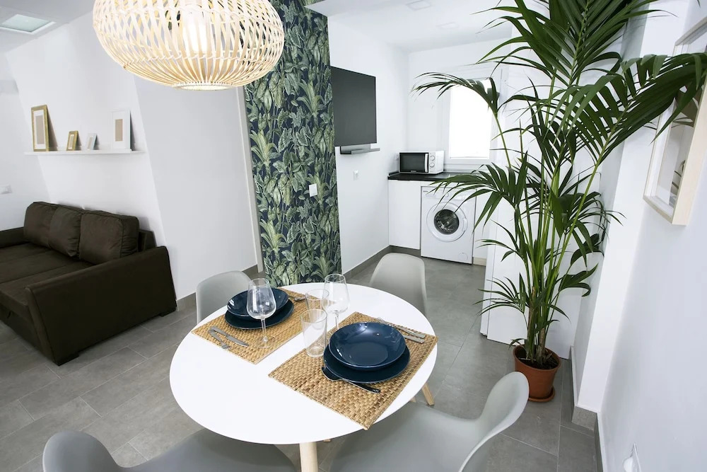 Mango & Tropical Apartment