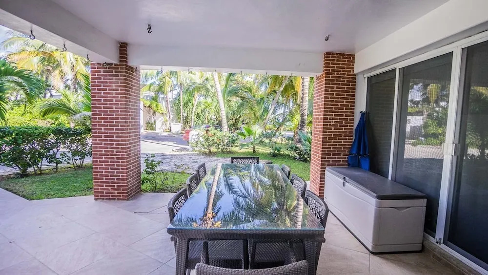 Casa Blanca 4 Bedroom Home