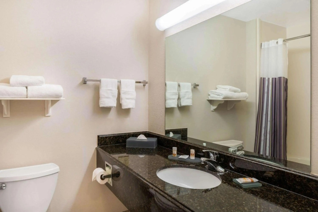 Stay Well Inn & Suites