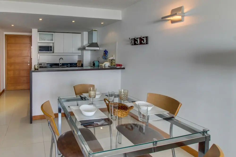Apartamento con piscina compartida The Point I