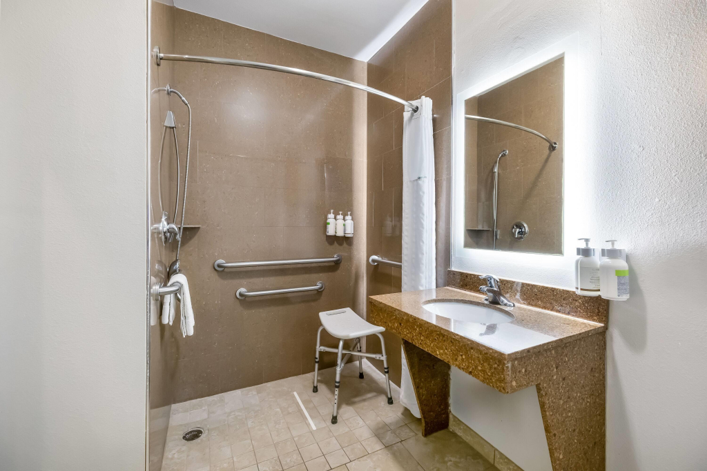 La Quinta Inn & Suites by Wyndham Alvin