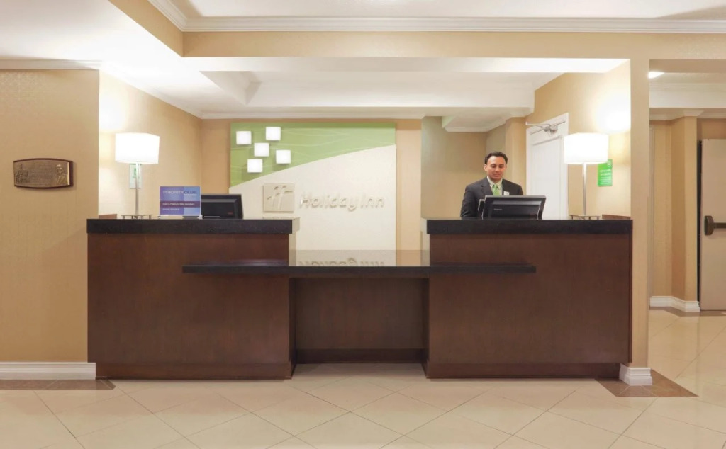 Holiday Inn & Suites San Mateo - SFO by IHG