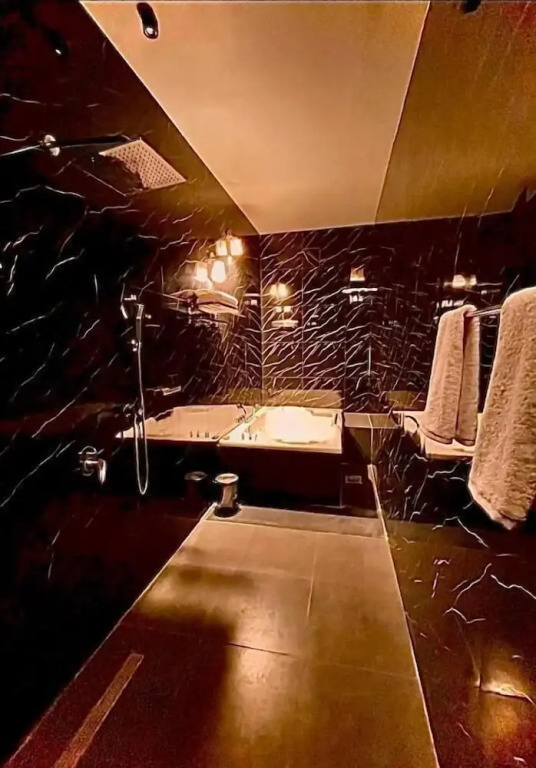 Swan Suites