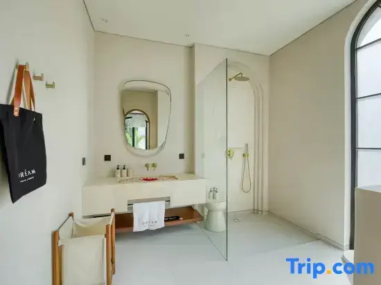 Parisian New 2BR Luxury Villa 8mins walk to Beach