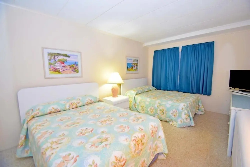 Diamond Beach 414 3 Bedroom Condo by RedAwning