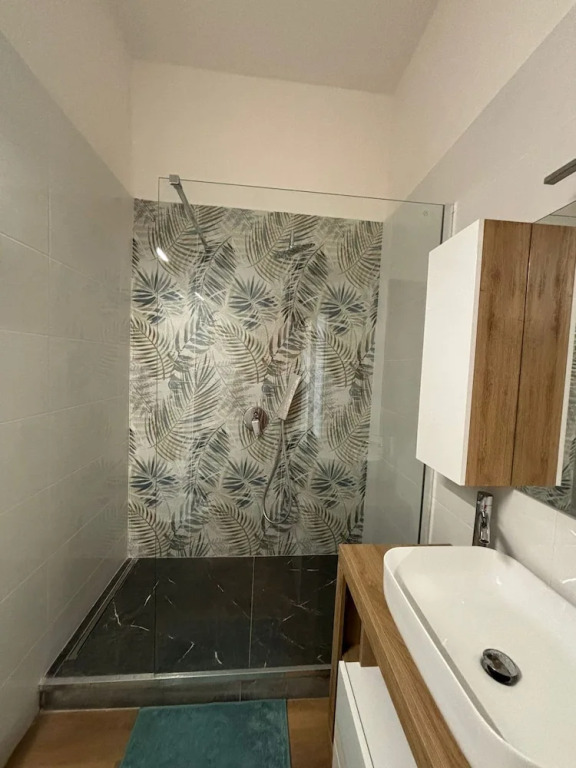 Venini - Cozy 2 Bdroom Apartment in Loreto Area