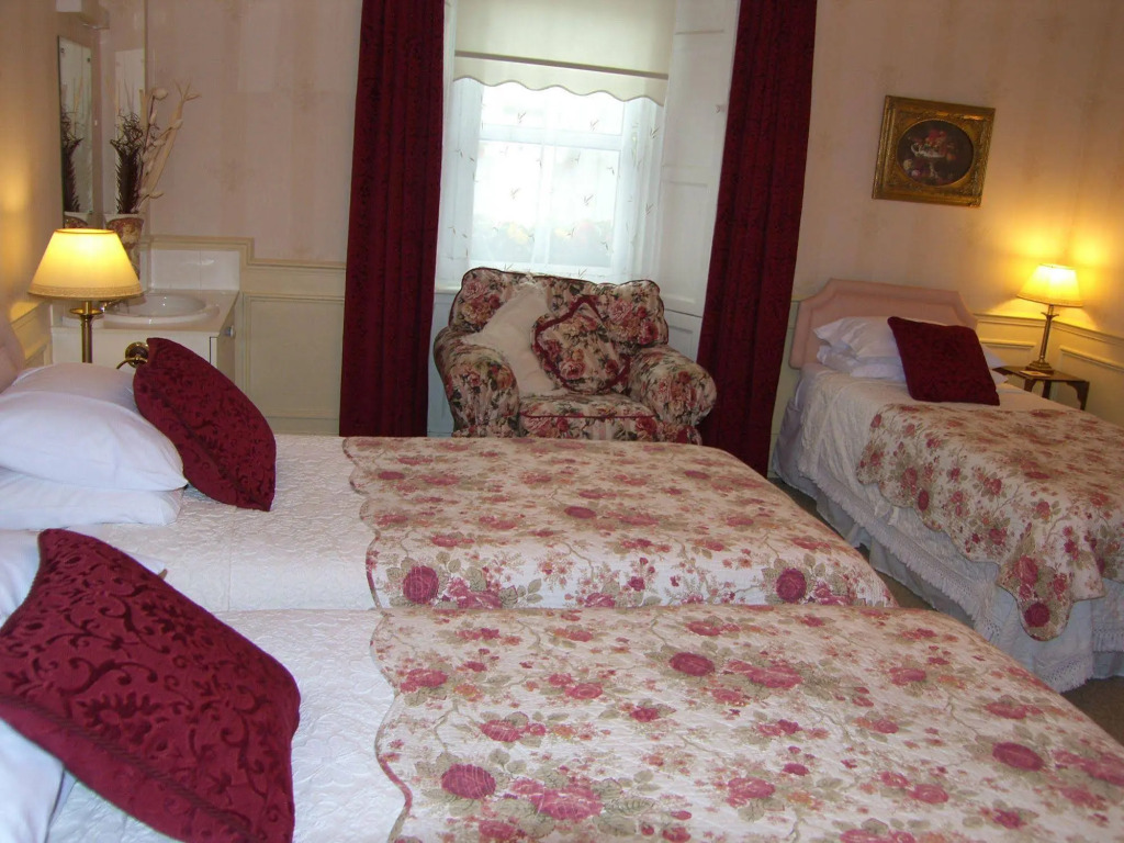 Comelybank Guesthouse