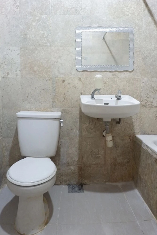 Hotel Mawar Saron by Oyo Rooms