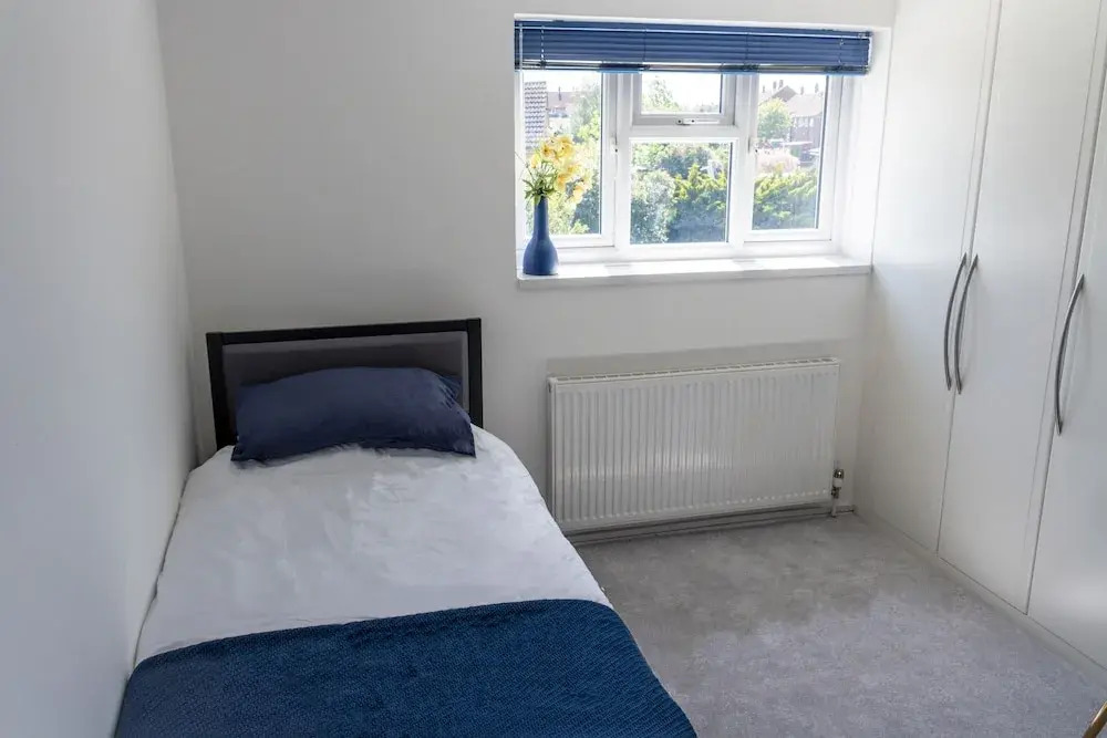 Catsbrook House - Sleeps 7 - Business Travellers Accommodation