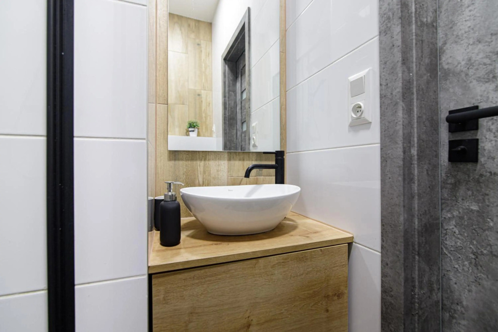 Lovely 1 Bedroom Aparment Fully Revovated