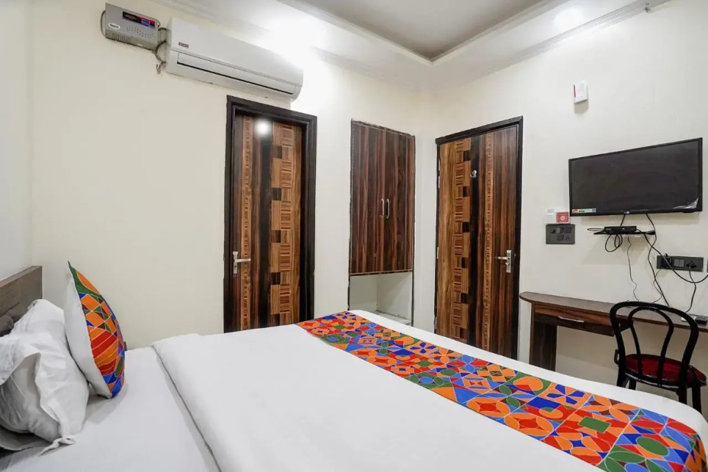 Yoyo Rooms Near Saphire International School Sector 70