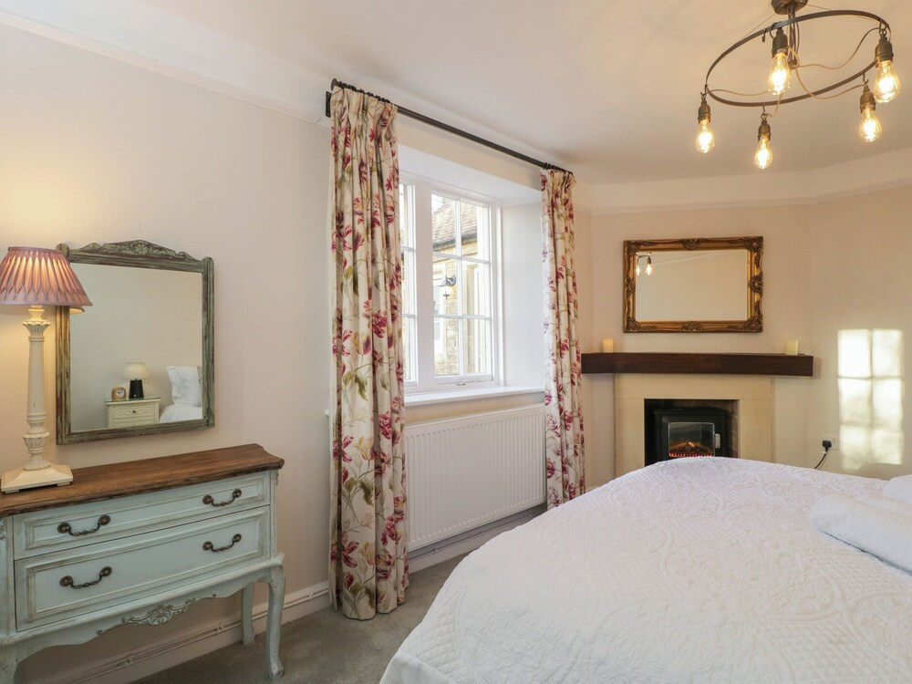 Maud Heath's Snug